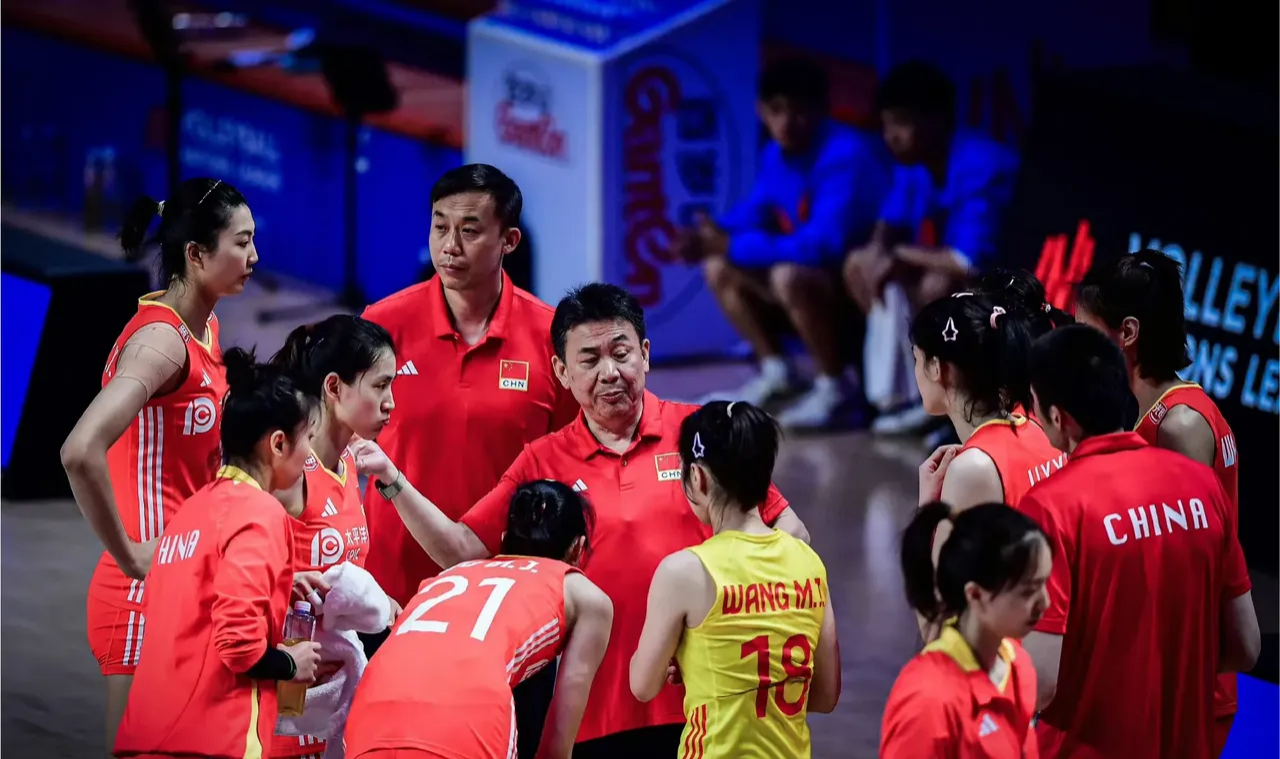 包含土耳其队教练组调整阵容朝着更好的表现努力的词条